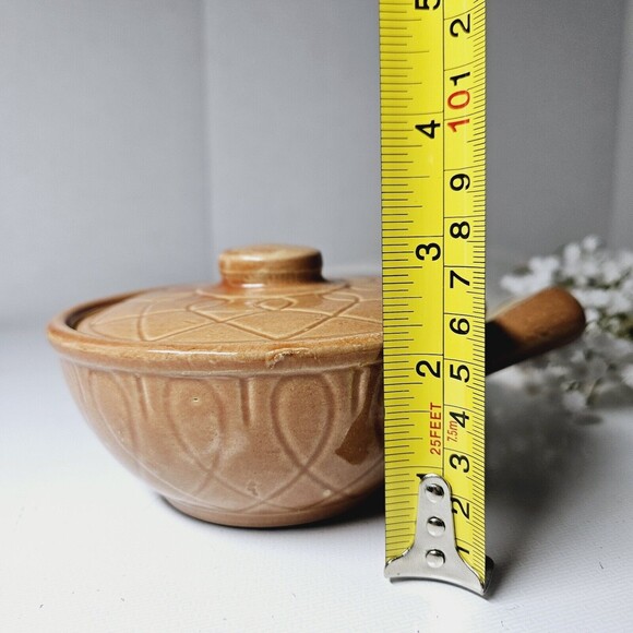 Vintage USA Stoneware Lidded Pottery Soup Chili Bean Crock Caramel Etched Handle - Picture 6 of 10
